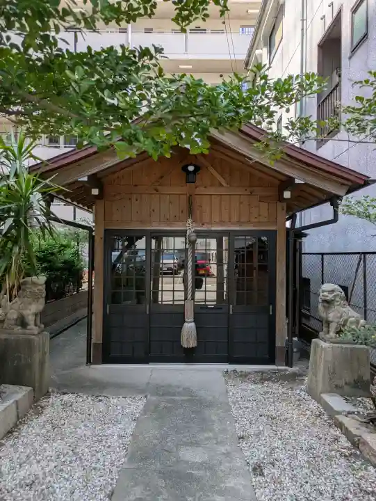 山王神社の{uncategorized: "未分類", other: "その他", undefined: "問題あり", building: "その他建物", grave: "お墓", sacred_gate: "鳥居", guardian: "狛犬", statue: "像", buddha: "仏像", history: "歴史", nature: "自然", garden: "庭園", animal: "動物", pagoda: "塔", temizu: "手水舎", mountain_gate: "山門・神門", sanctuary: "本殿・本堂", subordinate: "末社・摂社", art: "芸術", scenery: "景色", jizo: "地蔵", ema: "絵馬", goshuin: "御朱印", omikuji: "おみくじ", items: "授与品その他", amulet: "お守り", goshuincho: "御朱印帳", eats: "食事", festival: "お祭り", votive_dance: "神楽", shichigosan: "七五三参", wedding: "結婚式", experience: "体験その他", initially: "初詣", around: "周辺", anti_infection: "感染症対策"}