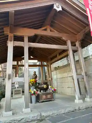 弘明寺の{uncategorized: "未分類", other: "その他", undefined: "問題あり", building: "その他建物", grave: "お墓", sacred_gate: "鳥居", guardian: "狛犬", statue: "像", buddha: "仏像", history: "歴史", nature: "自然", garden: "庭園", animal: "動物", pagoda: "塔", temizu: "手水舎", mountain_gate: "山門・神門", sanctuary: "本殿・本堂", subordinate: "末社・摂社", art: "芸術", scenery: "景色", jizo: "地蔵", ema: "絵馬", goshuin: "御朱印", omikuji: "おみくじ", items: "授与品その他", amulet: "お守り", goshuincho: "御朱印帳", eats: "食事", festival: "お祭り", votive_dance: "神楽", shichigosan: "七五三参", wedding: "結婚式", experience: "体験その他", initially: "初詣", around: "周辺", anti_infection: "感染症対策"}