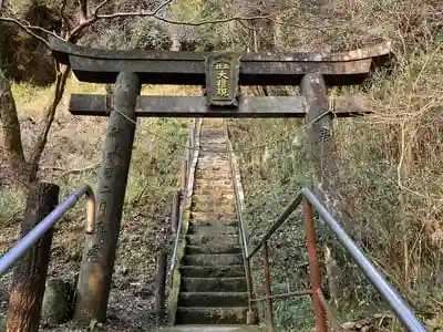 菅尾磨崖仏の鳥居