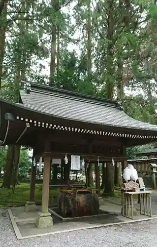 都農神社の手水舎