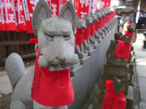 豊川稲荷東京別院の狛犬