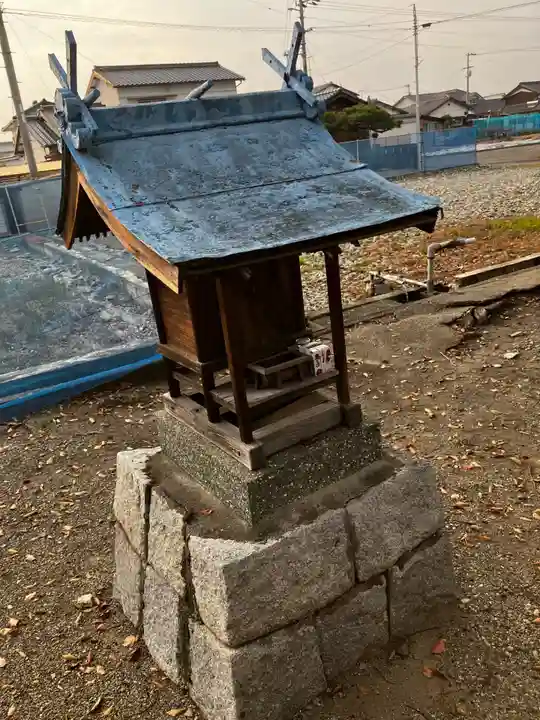 嘉母神社の末社・摂社