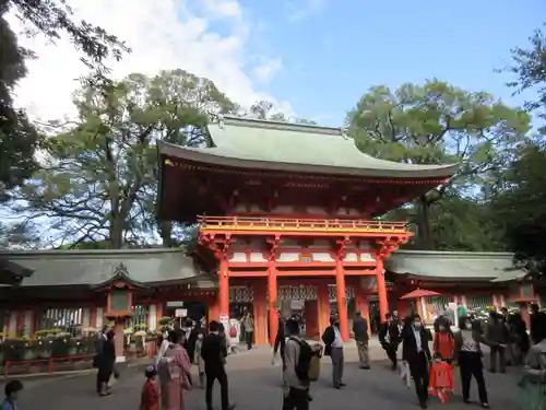 武蔵一宮氷川神社の山門・神門