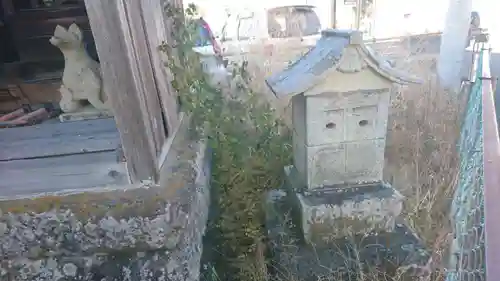 御園稲荷神社の末社・摂社