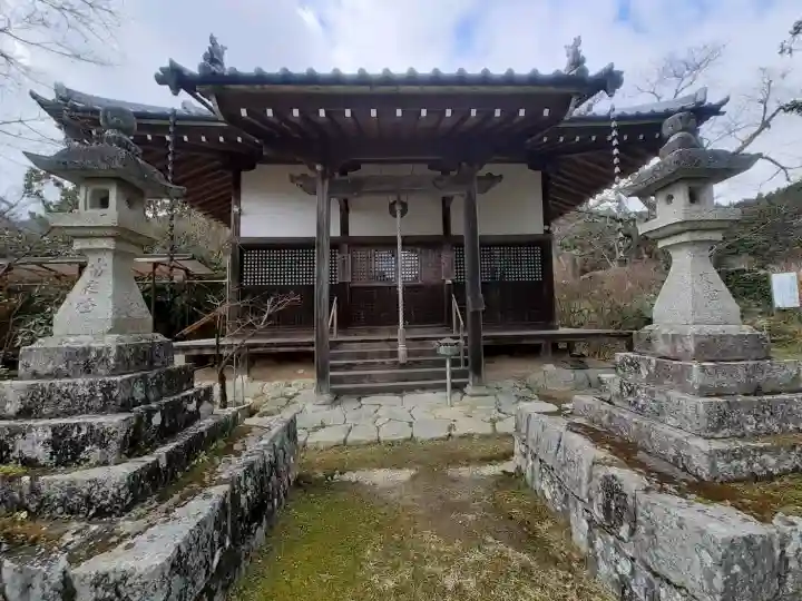 橋本院の{uncategorized: "未分類", other: "その他", undefined: "問題あり", building: "その他建物", grave: "お墓", sacred_gate: "鳥居", guardian: "狛犬", statue: "像", buddha: "仏像", history: "歴史", nature: "自然", garden: "庭園", animal: "動物", pagoda: "塔", temizu: "手水舎", mountain_gate: "山門・神門", sanctuary: "本殿・本堂", subordinate: "末社・摂社", art: "芸術", scenery: "景色", jizo: "地蔵", ema: "絵馬", goshuin: "御朱印", omikuji: "おみくじ", items: "授与品その他", amulet: "お守り", goshuincho: "御朱印帳", eats: "食事", festival: "お祭り", votive_dance: "神楽", shichigosan: "七五三参", wedding: "結婚式", experience: "体験その他", initially: "初詣", around: "周辺", anti_infection: "感染症対策"}