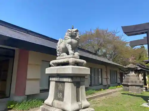 諏訪神社の狛犬