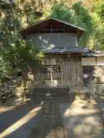 下永野熊野神社の{uncategorized: "未分類", other: "その他", undefined: "問題あり", building: "その他建物", grave: "お墓", sacred_gate: "鳥居", guardian: "狛犬", statue: "像", buddha: "仏像", history: "歴史", nature: "自然", garden: "庭園", animal: "動物", pagoda: "塔", temizu: "手水舎", mountain_gate: "山門・神門", sanctuary: "本殿・本堂", subordinate: "末社・摂社", art: "芸術", scenery: "景色", jizo: "地蔵", ema: "絵馬", goshuin: "御朱印", omikuji: "おみくじ", items: "授与品その他", amulet: "お守り", goshuincho: "御朱印帳", eats: "食事", festival: "お祭り", votive_dance: "神楽", shichigosan: "七五三参", wedding: "結婚式", experience: "体験その他", initially: "初詣", around: "周辺", anti_infection: "感染症対策"}
