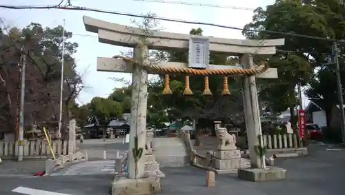 泉穴師神社の鳥居