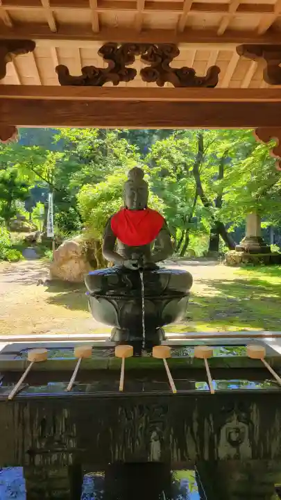 華厳寺の{uncategorized: "未分類", other: "その他", undefined: "問題あり", building: "その他建物", grave: "お墓", sacred_gate: "鳥居", guardian: "狛犬", statue: "像", buddha: "仏像", history: "歴史", nature: "自然", garden: "庭園", animal: "動物", pagoda: "塔", temizu: "手水舎", mountain_gate: "山門・神門", sanctuary: "本殿・本堂", subordinate: "末社・摂社", art: "芸術", scenery: "景色", jizo: "地蔵", ema: "絵馬", goshuin: "御朱印", omikuji: "おみくじ", items: "授与品その他", amulet: "お守り", goshuincho: "御朱印帳", eats: "食事", festival: "お祭り", votive_dance: "神楽", shichigosan: "七五三参", wedding: "結婚式", experience: "体験その他", initially: "初詣", around: "周辺", anti_infection: "感染症対策"}