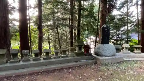 御賀八幡神宮の末社