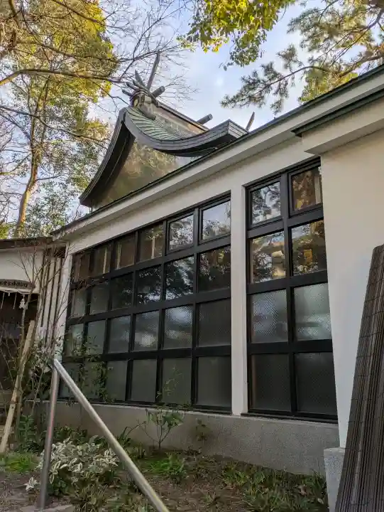 水堂須佐男神社の{uncategorized: "未分類", other: "その他", undefined: "問題あり", building: "その他建物", grave: "お墓", sacred_gate: "鳥居", guardian: "狛犬", statue: "像", buddha: "仏像", history: "歴史", nature: "自然", garden: "庭園", animal: "動物", pagoda: "塔", temizu: "手水舎", mountain_gate: "山門・神門", sanctuary: "本殿・本堂", subordinate: "末社・摂社", art: "芸術", scenery: "景色", jizo: "地蔵", ema: "絵馬", goshuin: "御朱印", omikuji: "おみくじ", items: "授与品その他", amulet: "お守り", goshuincho: "御朱印帳", eats: "食事", festival: "お祭り", votive_dance: "神楽", shichigosan: "七五三参", wedding: "結婚式", experience: "体験その他", initially: "初詣", around: "周辺", anti_infection: "感染症対策"}