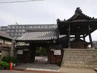 慈教寺の山門・神門