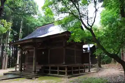 諏訪神社の本殿・本堂
