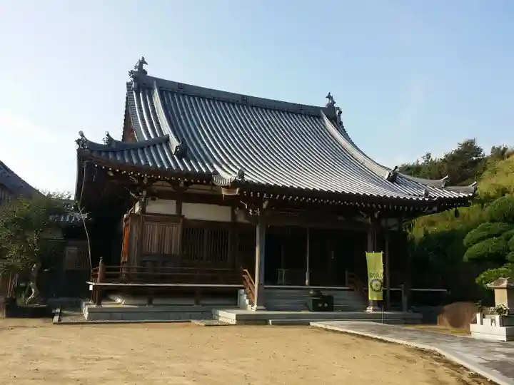 榮福寺の本殿・本堂