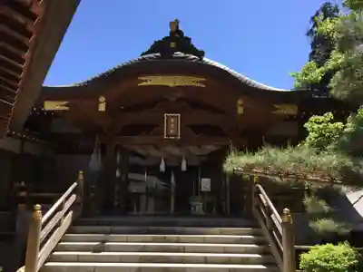 諏訪大社下社秋宮の本殿・本堂