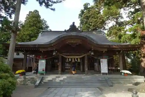 越中一宮 髙瀬神社の本殿