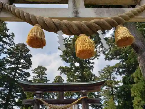  山見八幡宮の建物その他