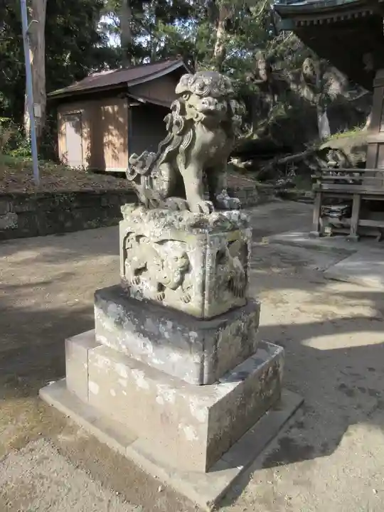 海南刀切神社の狛犬