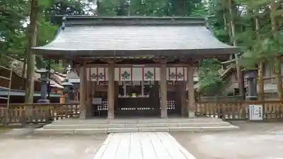 諏訪大社の本殿・本堂