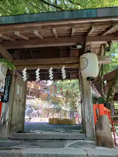 貴船神社の山門・神門