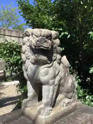 三輪神社の狛犬