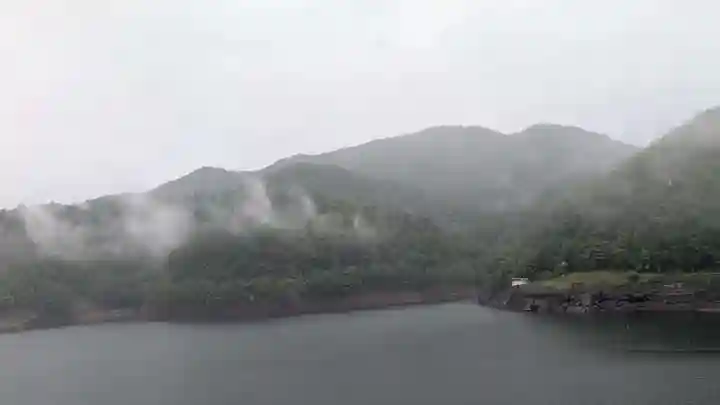 糠平電源神社の景色