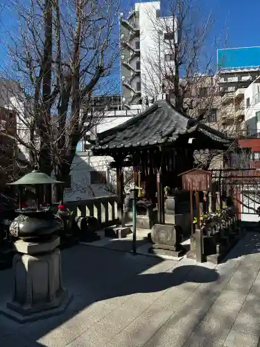 待乳山聖天（本龍院）の{uncategorized: "未分類", other: "その他", undefined: "問題あり", building: "その他建物", grave: "お墓", sacred_gate: "鳥居", guardian: "狛犬", statue: "像", buddha: "仏像", history: "歴史", nature: "自然", garden: "庭園", animal: "動物", pagoda: "塔", temizu: "手水舎", mountain_gate: "山門・神門", sanctuary: "本殿・本堂", subordinate: "末社・摂社", art: "芸術", scenery: "景色", jizo: "地蔵", ema: "絵馬", goshuin: "御朱印", omikuji: "おみくじ", items: "授与品その他", amulet: "お守り", goshuincho: "御朱印帳", eats: "食事", festival: "お祭り", votive_dance: "神楽", shichigosan: "七五三参", wedding: "結婚式", experience: "体験その他", initially: "初詣", around: "周辺", anti_infection: "感染症対策"}