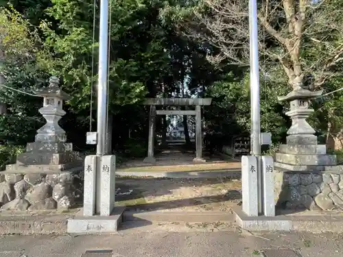 神明社の鳥居