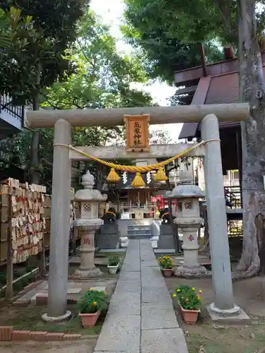 高円寺氷川神社の鳥居