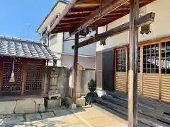 西南寺の本殿