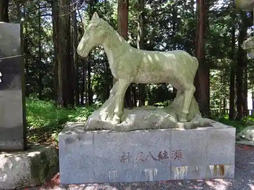 冨士御室浅間神社の狛犬