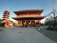 浅草寺の山門・神門