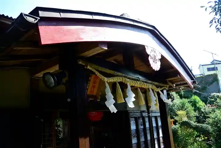 横浜御嶽神社の本殿・本堂