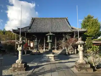 穴太寺の本殿・本堂