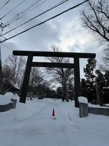 当別神社の{uncategorized: "未分類", other: "その他", undefined: "問題あり", building: "その他建物", grave: "お墓", sacred_gate: "鳥居", guardian: "狛犬", statue: "像", buddha: "仏像", history: "歴史", nature: "自然", garden: "庭園", animal: "動物", pagoda: "塔", temizu: "手水舎", mountain_gate: "山門・神門", sanctuary: "本殿・本堂", subordinate: "末社・摂社", art: "芸術", scenery: "景色", jizo: "地蔵", ema: "絵馬", goshuin: "御朱印", omikuji: "おみくじ", items: "授与品その他", amulet: "お守り", goshuincho: "御朱印帳", eats: "食事", festival: "お祭り", votive_dance: "神楽", shichigosan: "七五三参", wedding: "結婚式", experience: "体験その他", initially: "初詣", around: "周辺", anti_infection: "感染症対策"}