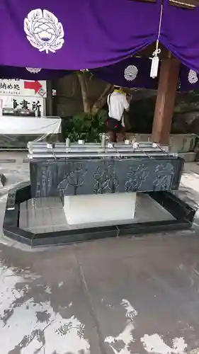 成田山深川不動堂（新勝寺東京別院）の手水舎