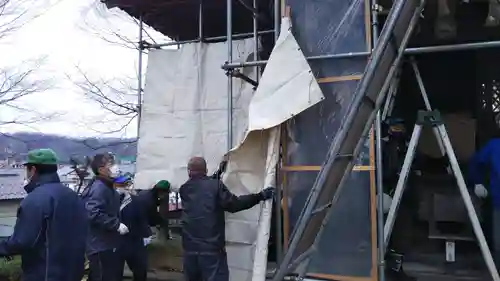 飯部磐座神社の建物その他