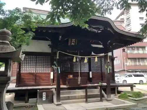 石門別神社の本殿