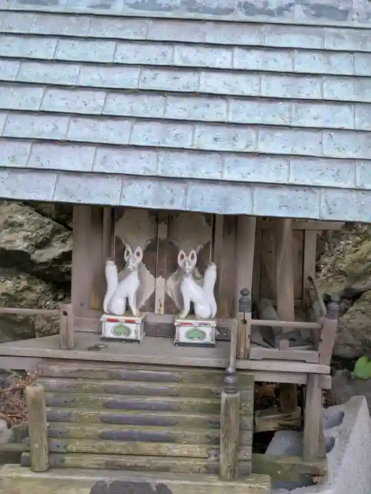 船魂神社の{uncategorized: "未分類", other: "その他", undefined: "問題あり", building: "その他建物", grave: "お墓", sacred_gate: "鳥居", guardian: "狛犬", statue: "像", buddha: "仏像", history: "歴史", nature: "自然", garden: "庭園", animal: "動物", pagoda: "塔", temizu: "手水舎", mountain_gate: "山門・神門", sanctuary: "本殿・本堂", subordinate: "末社・摂社", art: "芸術", scenery: "景色", jizo: "地蔵", ema: "絵馬", goshuin: "御朱印", omikuji: "おみくじ", items: "授与品その他", amulet: "お守り", goshuincho: "御朱印帳", eats: "食事", festival: "お祭り", votive_dance: "神楽", shichigosan: "七五三参", wedding: "結婚式", experience: "体験その他", initially: "初詣", around: "周辺", anti_infection: "感染症対策"}