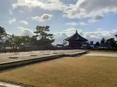興福寺 南円堂の{uncategorized: "未分類", other: "その他", undefined: "問題あり", building: "その他建物", grave: "お墓", sacred_gate: "鳥居", guardian: "狛犬", statue: "像", buddha: "仏像", history: "歴史", nature: "自然", garden: "庭園", animal: "動物", pagoda: "塔", temizu: "手水舎", mountain_gate: "山門・神門", sanctuary: "本殿・本堂", subordinate: "末社・摂社", art: "芸術", scenery: "景色", jizo: "地蔵", ema: "絵馬", goshuin: "御朱印", omikuji: "おみくじ", items: "授与品その他", amulet: "お守り", goshuincho: "御朱印帳", eats: "食事", festival: "お祭り", votive_dance: "神楽", shichigosan: "七五三参", wedding: "結婚式", experience: "体験その他", initially: "初詣", around: "周辺", anti_infection: "感染症対策"}