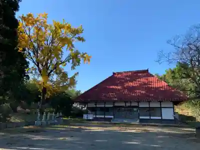 自性院の本殿・本堂