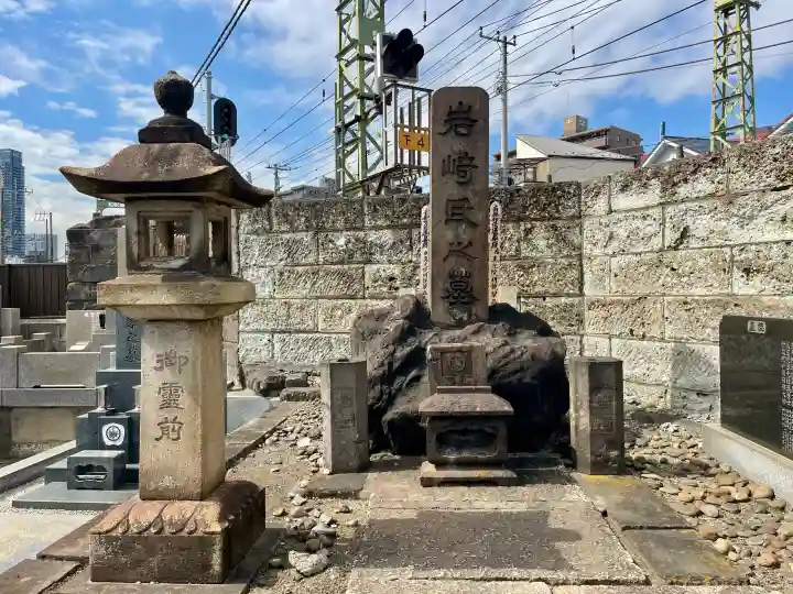 浄瀧寺の{uncategorized: "未分類", other: "その他", undefined: "問題あり", building: "その他建物", grave: "お墓", sacred_gate: "鳥居", guardian: "狛犬", statue: "像", buddha: "仏像", history: "歴史", nature: "自然", garden: "庭園", animal: "動物", pagoda: "塔", temizu: "手水舎", mountain_gate: "山門・神門", sanctuary: "本殿・本堂", subordinate: "末社・摂社", art: "芸術", scenery: "景色", jizo: "地蔵", ema: "絵馬", goshuin: "御朱印", omikuji: "おみくじ", items: "授与品その他", amulet: "お守り", goshuincho: "御朱印帳", eats: "食事", festival: "お祭り", votive_dance: "神楽", shichigosan: "七五三参", wedding: "結婚式", experience: "体験その他", initially: "初詣", around: "周辺", anti_infection: "感染症対策"}
