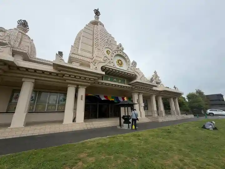 川崎大師薬師殿の{uncategorized: "未分類", other: "その他", undefined: "問題あり", building: "その他建物", grave: "お墓", sacred_gate: "鳥居", guardian: "狛犬", statue: "像", buddha: "仏像", history: "歴史", nature: "自然", garden: "庭園", animal: "動物", pagoda: "塔", temizu: "手水舎", mountain_gate: "山門・神門", sanctuary: "本殿・本堂", subordinate: "末社・摂社", art: "芸術", scenery: "景色", jizo: "地蔵", ema: "絵馬", goshuin: "御朱印", omikuji: "おみくじ", items: "授与品その他", amulet: "お守り", goshuincho: "御朱印帳", eats: "食事", festival: "お祭り", votive_dance: "神楽", shichigosan: "七五三参", wedding: "結婚式", experience: "体験その他", initially: "初詣", around: "周辺", anti_infection: "感染症対策"}