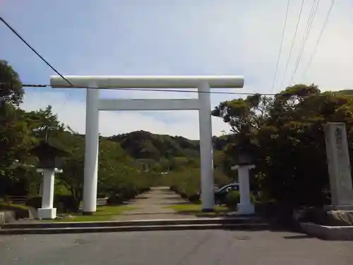 安房神社の鳥居