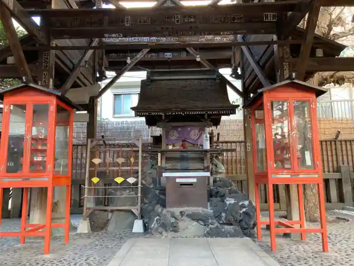 被官稲荷神社の本殿・本堂