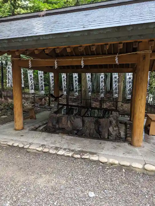 熊野本宮大社の手水舎