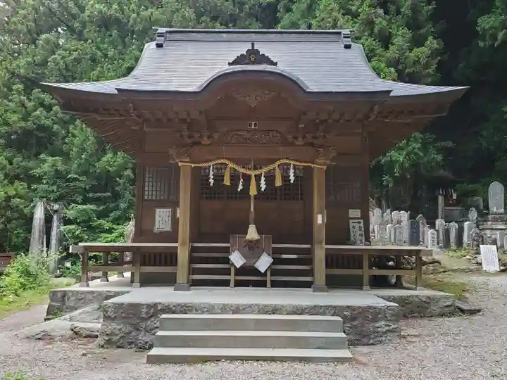 甲斐駒ヶ岳神社の本殿・本堂