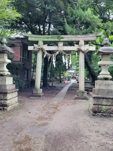 本太氷川神社の鳥居