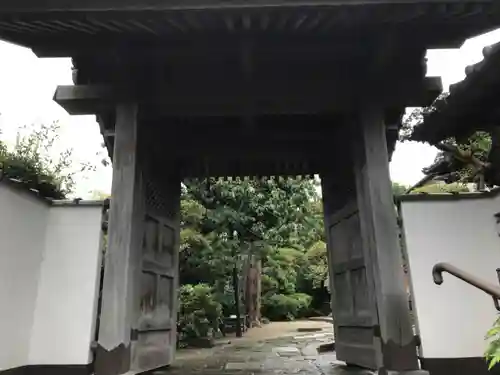 宝珠院の山門・神門