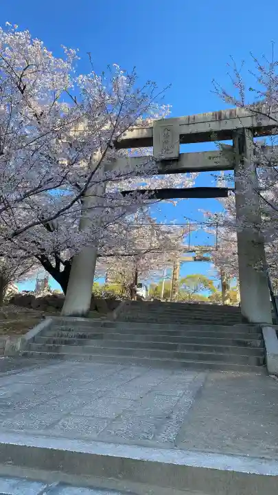 飛幡八幡宮の{uncategorized: "未分類", other: "その他", undefined: "問題あり", building: "その他建物", grave: "お墓", sacred_gate: "鳥居", guardian: "狛犬", statue: "像", buddha: "仏像", history: "歴史", nature: "自然", garden: "庭園", animal: "動物", pagoda: "塔", temizu: "手水舎", mountain_gate: "山門・神門", sanctuary: "本殿・本堂", subordinate: "末社・摂社", art: "芸術", scenery: "景色", jizo: "地蔵", ema: "絵馬", goshuin: "御朱印", omikuji: "おみくじ", items: "授与品その他", amulet: "お守り", goshuincho: "御朱印帳", eats: "食事", festival: "お祭り", votive_dance: "神楽", shichigosan: "七五三参", wedding: "結婚式", experience: "体験その他", initially: "初詣", around: "周辺", anti_infection: "感染症対策"}